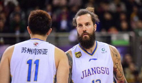 新疆球员爆料新闻视频最新,揭秘新疆足球圈幕后真相